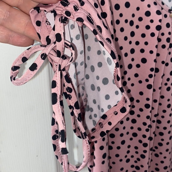 NY Women’s collection pink and black polkadot blouse scrunch tie sleeves Size 1X - Picture 3 of 14